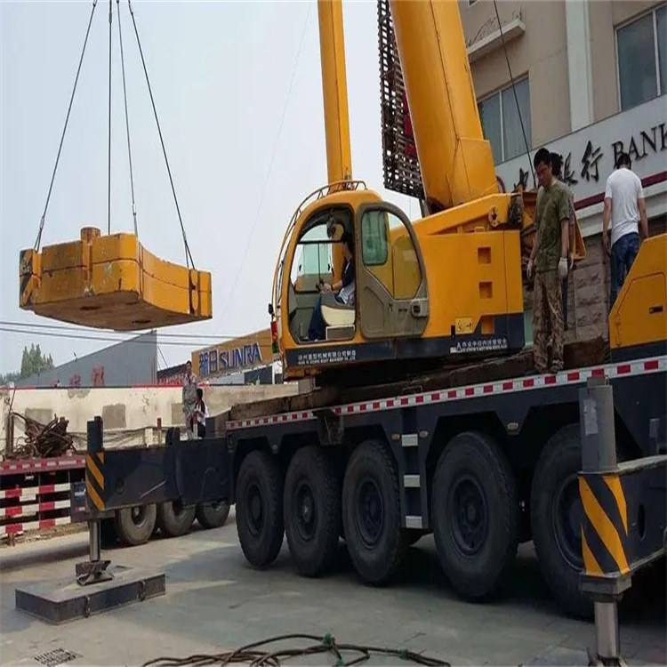 武宣当地吊车出租|机器吊装|75吨|工厂搬迁服务